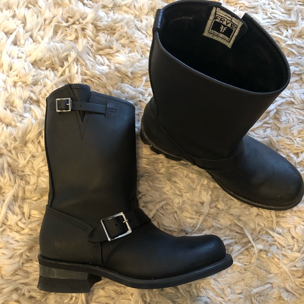 Frye Women’s Engineer 12R